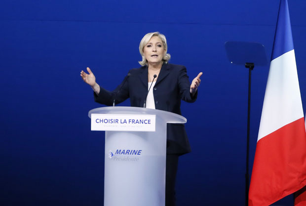 ЛЕ ПЕН ЗА НОВОСТИ ПОРУЧУЈЕ: Ако Србија уђе у ЕУ, губи своју душу